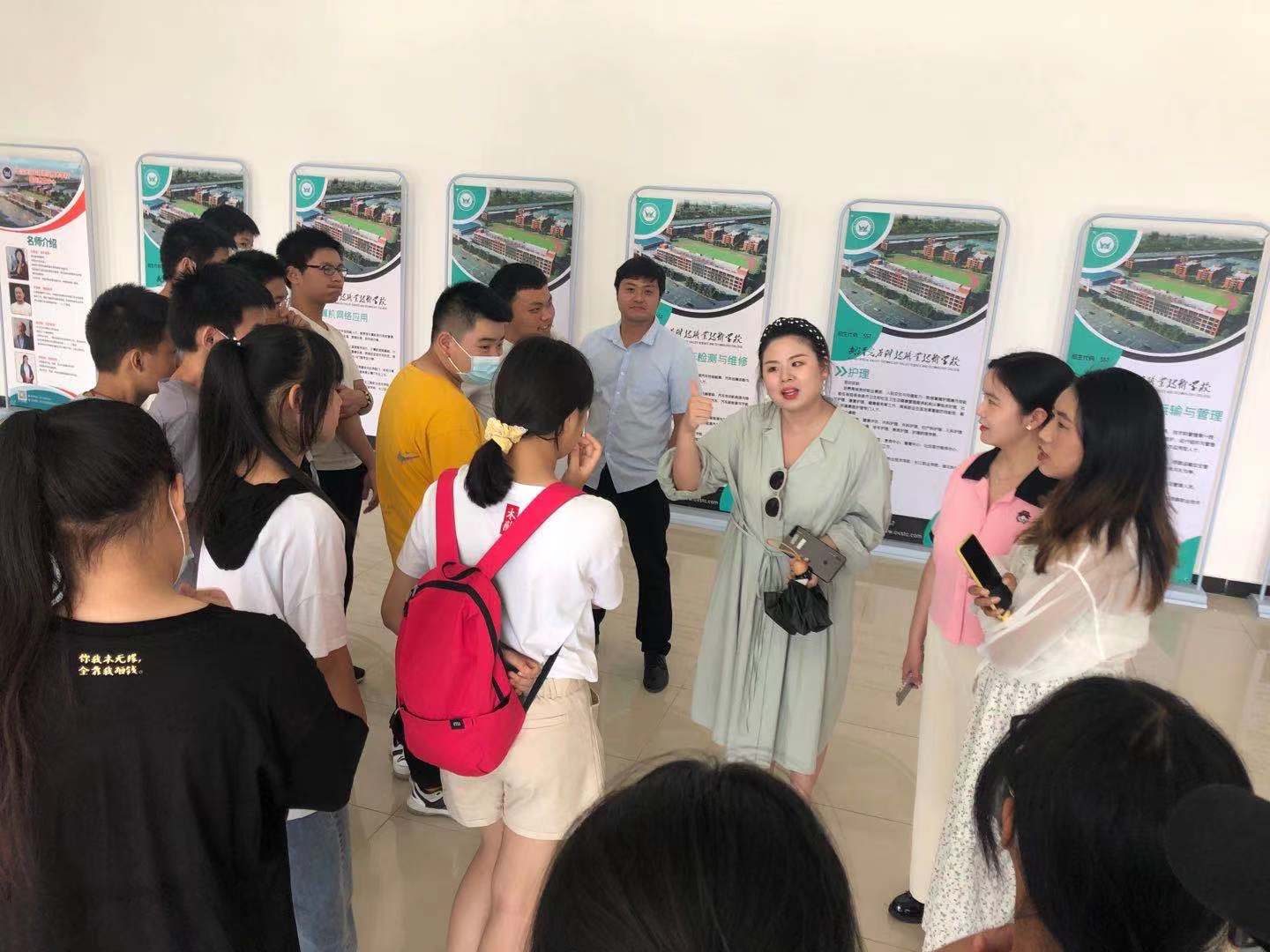 武汉光谷科技职业技术学校